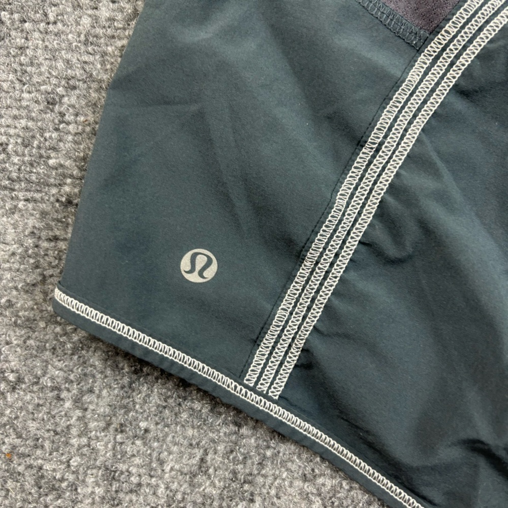 LULULEMON Women’s Run: The Fastest Short Coal/Heathered Coal Wee Stripe size: 8 - Picture 3 of 10